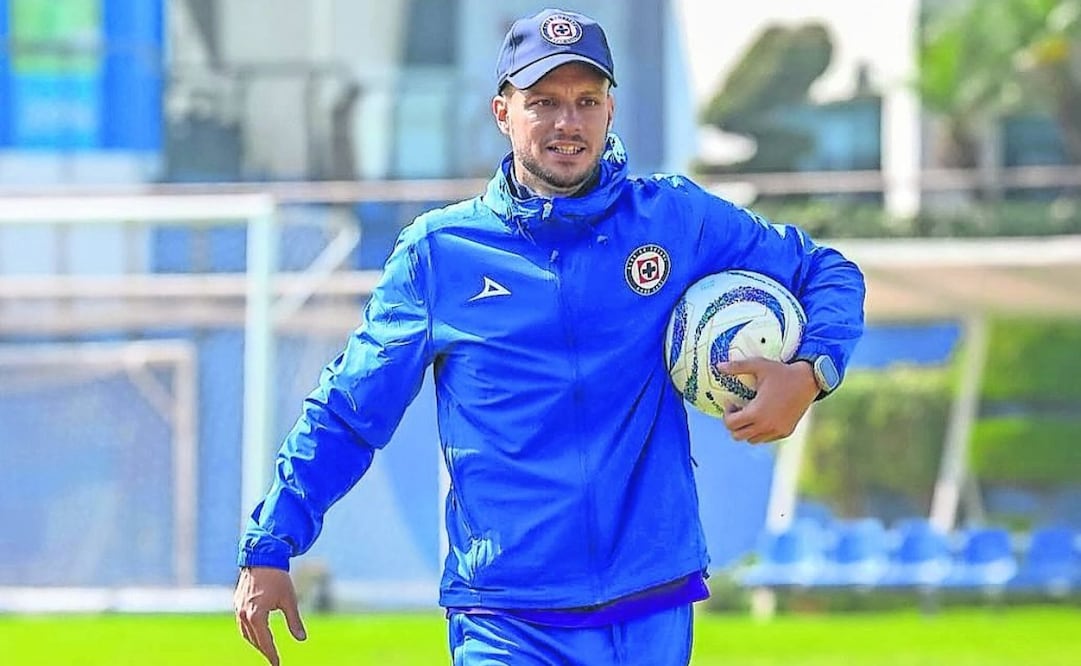 Martin Anselmi elogió a Escobar... pero lo quiere lejos. Foto: Club Cruz Azul