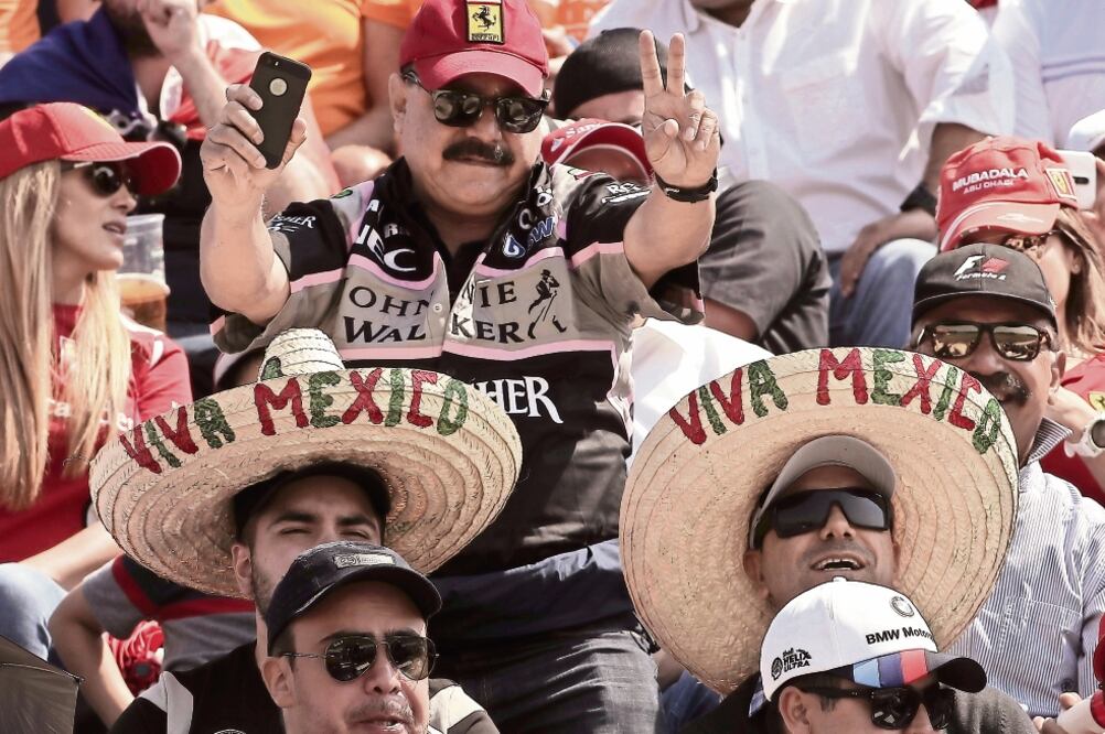 Gran afluencia en el autódromo para ver las calificaciones (ALEJANDRO ACOSTA. EL UNIVERSAL)
