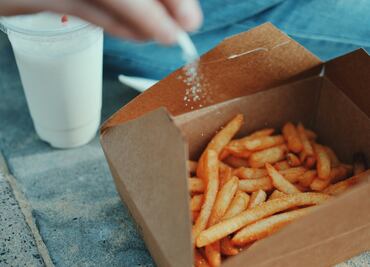 Cuándo es mejor ponerle sal a los alimentos fritos