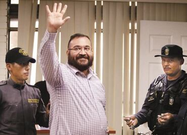 Mi familia vive "austeramente" en Londres, dice Javier Duarte