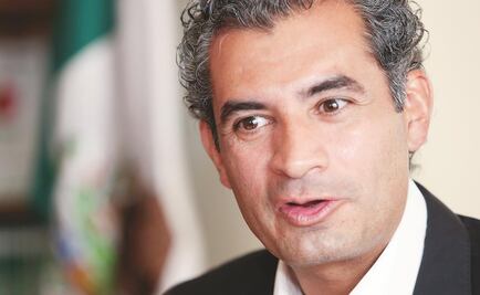 Enrique Ochoa llama a combatir la pobreza y la desigualdad