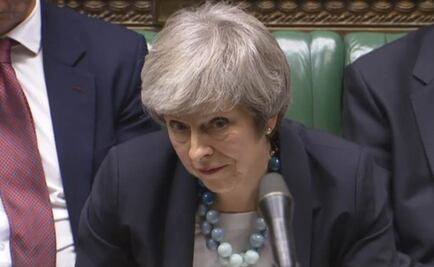 Theresa May pospone voto del Brexit y anuncia que regresará a Bruselas