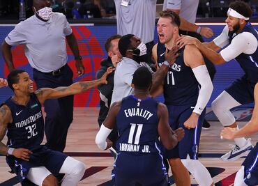Épica actuación de Luka Doncic con los Maverick ante los Clippers