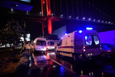 Ataque a antro de Estambul deja al menos 35 muertos