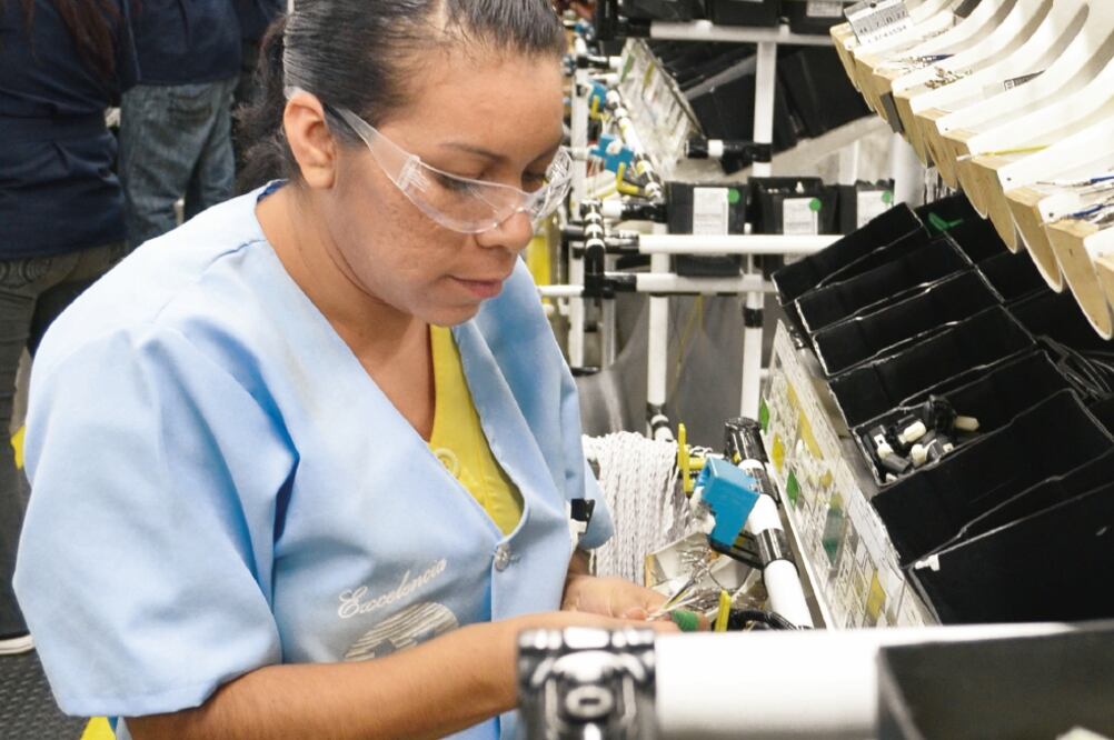 Oportunidades. Los senadores del PRI reconocieron que este año se han generado más de un millón de trabajos formales. (ARCHIVO EL UNIVERSAL)