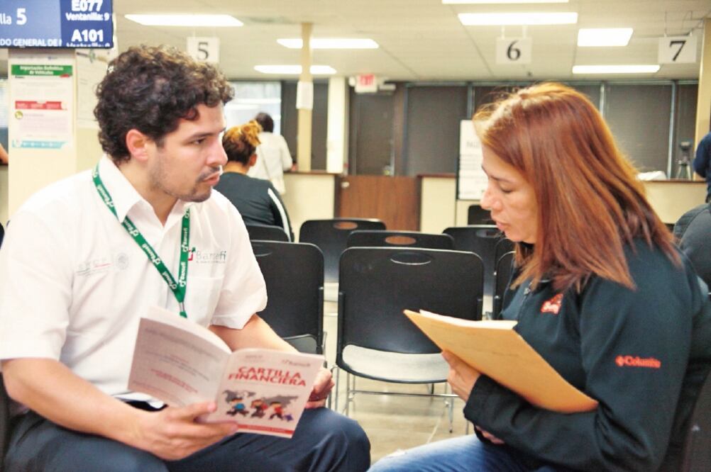 El gobierno federal llevó a cabo la semana de educación financiera en Estados Unidos. Desde el año pasado intensificaron el apoyo para que mexicanos ahorren y cuiden su patrimonio (CORTESÍA)