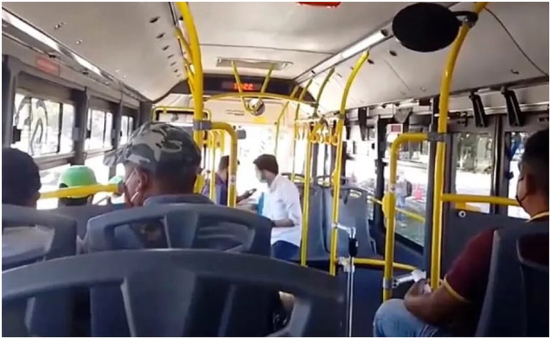 El gobierno capitalino entregará apoyos a estudiantes de universidad para el transporte. Foto: Especial