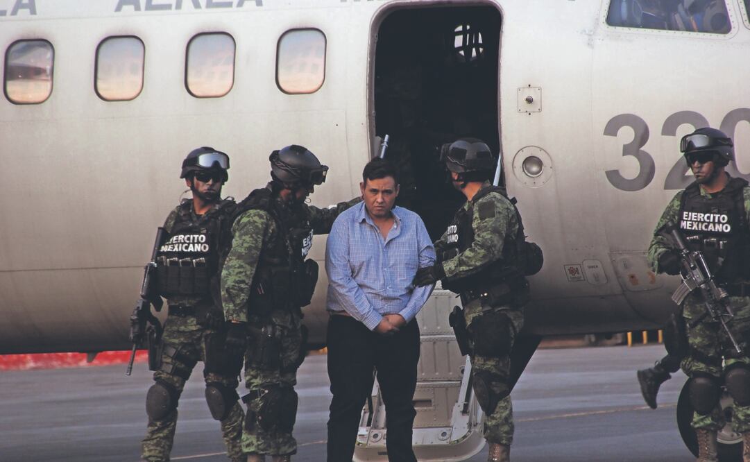 La Policía Federal y el Ejército Mexicano trasladan a Omar Treviño Morales El Z-42, uno de los fundadores del Cártel del Noreste, luego de su detención en Nuevo León en marzo de 2015. ARCHIVO EL UNIVERSAL