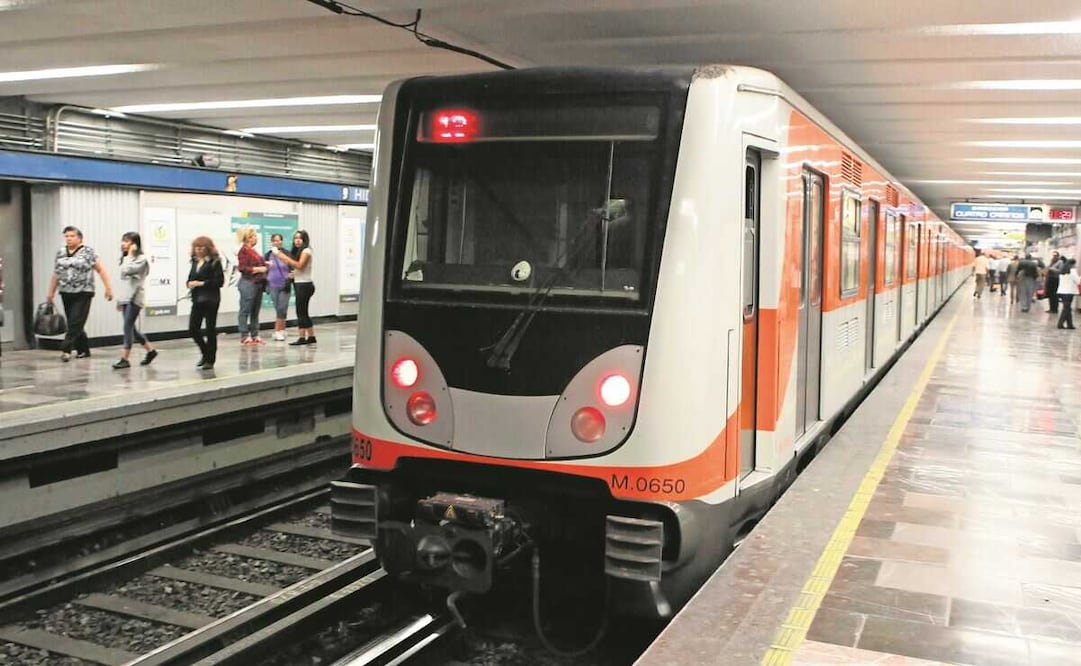 Línea 2 del Metro está detenida por rescate de una persona