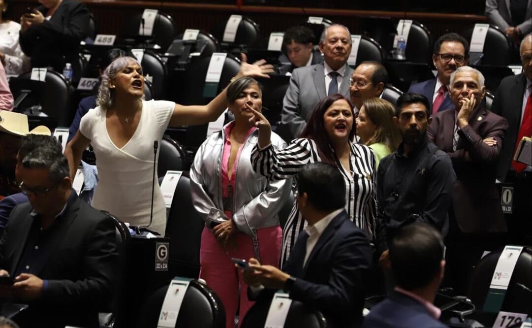Conato de bronca durante la comparecencia del titular de SHCP Rogelio Ramírez de la O, ante el pleno de Cámara de Diputados. Fotos: Berenice Fregoso/EL UNIVERSAL
