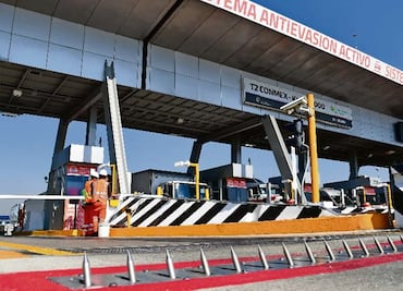 Van 100 vehículos dañados por intentar burlar el sistema ponchallantas en caseta de Ecatepec