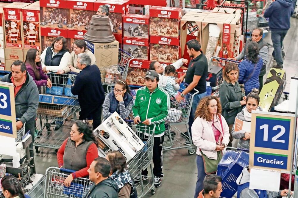 Los productos con mayor demanda en el pasado fin de semana fueron los electrónicos, electrodomésticos, ropa, calzado y muebles (ARCHIVO EL UNIVERSAL)