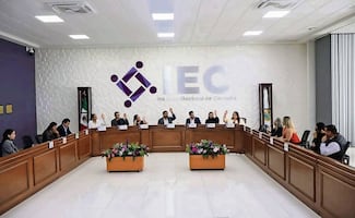 Entregan constancias a diputados plurinominales