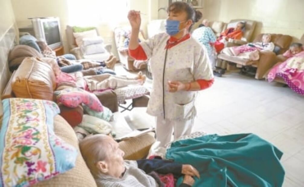 Ancianos se defienden solos del virus