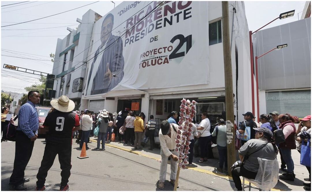 Manifestantes en Toluca. Foto: Especial