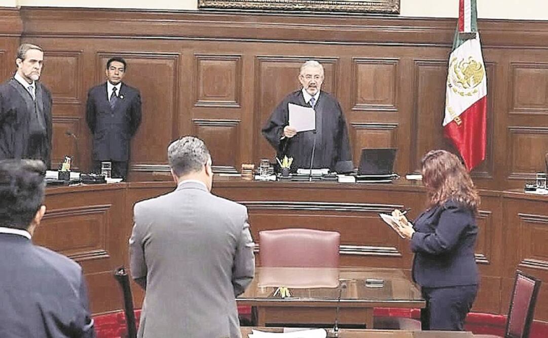 El ministro presidente de la SCJN, Luis María Aguilar Morales (centro), encabezó la ceremonia con motivo de la apertura del segundo periodo de sesiones (ESPECIAL)