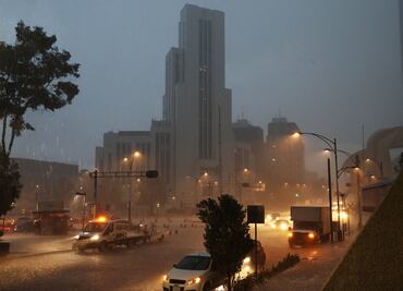 Prevén inicio de semana con tormentas fuertes en CDMX