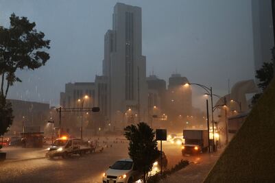 Prevén inicio de semana con tormentas fuertes en CDMX