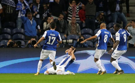 Con gol de Herrera, Porto se impone al Leipzig