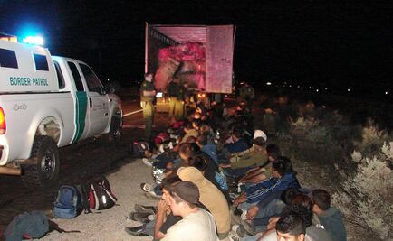 Texano compra pizza para 54 indocumentados hallados en un tráiler