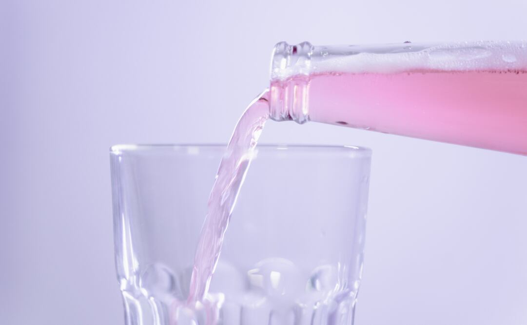 Aunque son poco prácticos, los envases de vidrio siguen siendo de los más populares. Imagen: Pexels