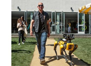 Jeff Bezos hizo reales los perros robot de Black Mirror