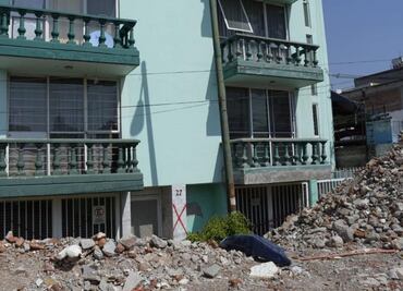 Colocan primera piedra para edificios de Galias tras sismo del 19S