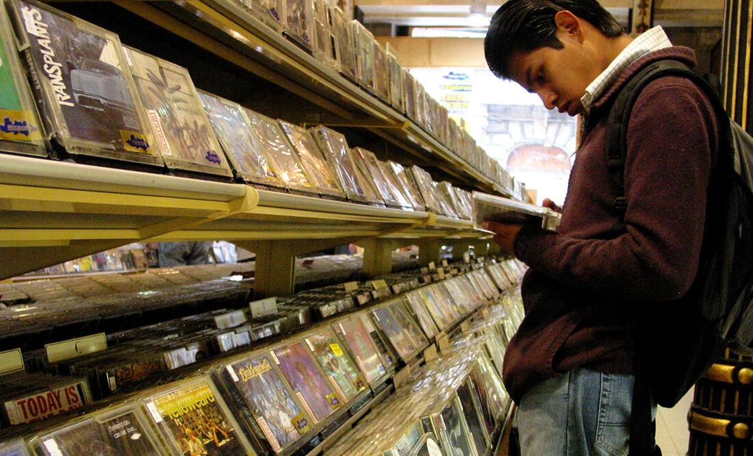 Jóvenes entre 18 y 29 años cada vez tienen más conciencia sobre la necesidad de gestionar responsable y eficientemente sus finanzas, y de ahorrar e invertir.Foto: AFP, archivo