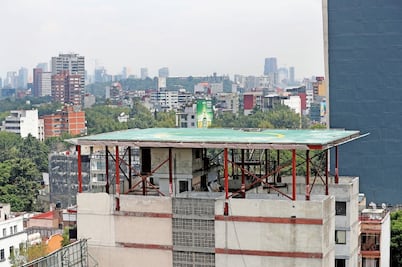Sigue construcción de obras ilegales en Hipódromo, acusan