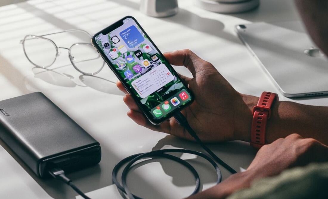 Los errores que dañan la batería del móvil. Fuente: Unsplash.com