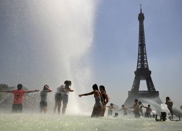 Registran 2 muertes por altas temperaturas en España; Francia llega a 45 grados