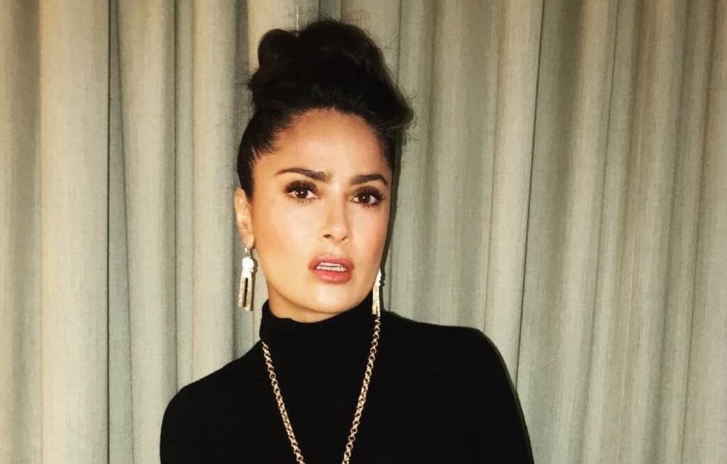 Salma Hayek presumió su figura en la playa. Foto: Instagram