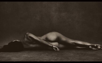 Kourtney Kardashian posa desnuda