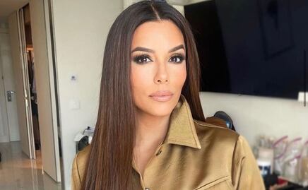 Eva Longoria impacta en vestido semitransparente con gran abertura