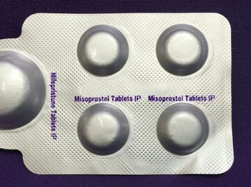 Louisiana aprueba ley que clasifica píldoras abortivas como sustancias peligrosas y castiga su posesión sin receta