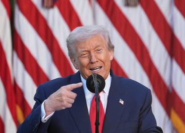 A veces "perturbo" a los mercados, bromea Trump sobre las sacudidas que ha provocado con sus políticas