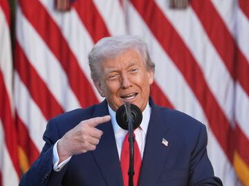 A veces "perturbo" a los mercados, bromea Trump sobre las sacudidas que ha provocado con sus políticas