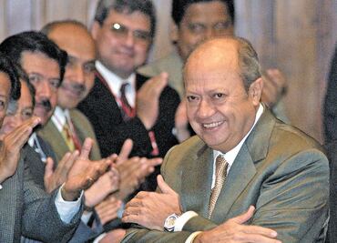 “Hace falta democracia sindical en gremio petrolero”: AMLO