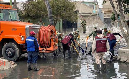 Gobierno realiza labores de limpieza y sanitización en 28 calles afectadas por inundación en Chalco