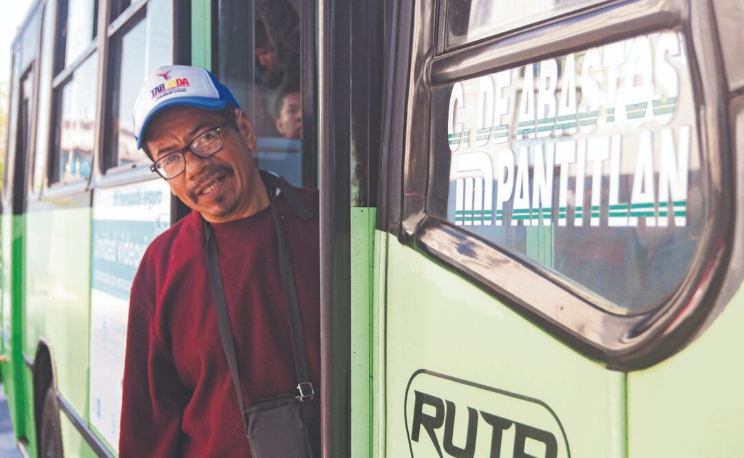Un retraso en el camión que toma Fernando García para llegar a la base le salvó la vida.