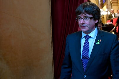 Fiscalía española considera acusar de rebelión a Puigdemont