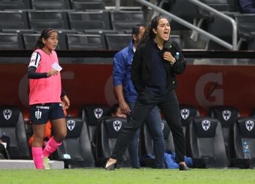 Inician las semifinales de la Liga MX Femenil; Eva Espejo la única técnica sobreviviente