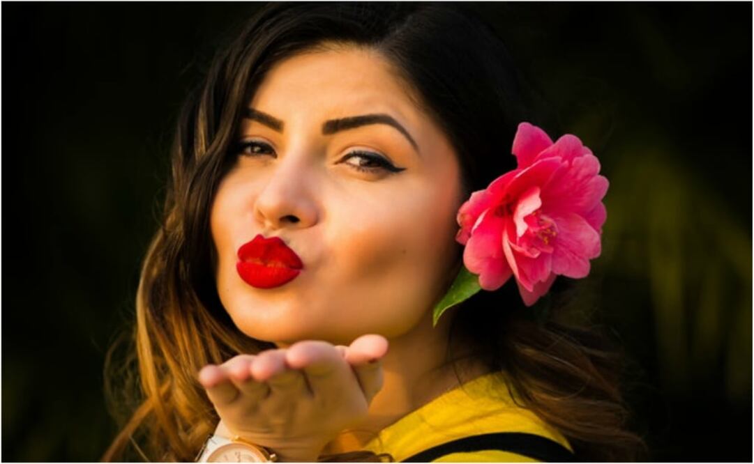 Con esta rutina de belleza no tendrás más brillo facial (Foto:Cortesía)