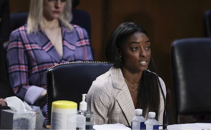 Simone Biles: Culpo a todo el sistema que permitió los abusos de Larry Nassar 