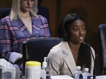 Simone Biles: Culpo a todo el sistema que permitió los abusos de Larry Nassar