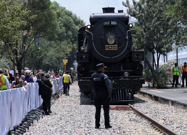 FOTOS y VIDEO: "La Emperatriz" causa revuelo en CDMX