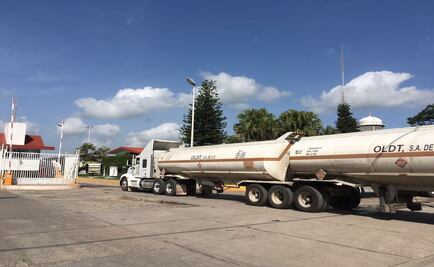 Carros cisterna llevan gasolina de Tuxtla Gutiérrez a municipios