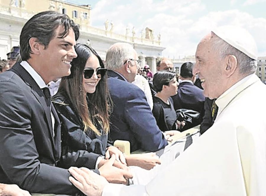 Los recién casados estuvieron en el Vaticano con el pontífice (INSTAGRAM)