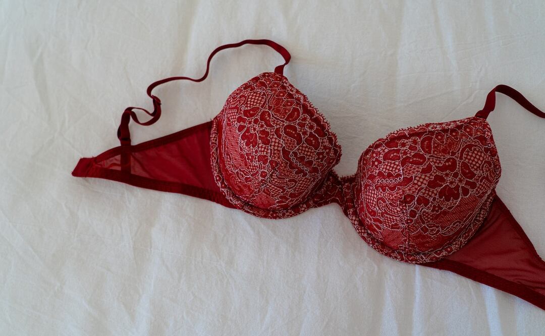 Saber cuál es la talla correcta del brasier es muy importante / Foto: Pexels
