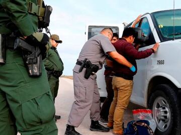 Detienen en Florida a conductor de furgoneta con ocho indocumentados